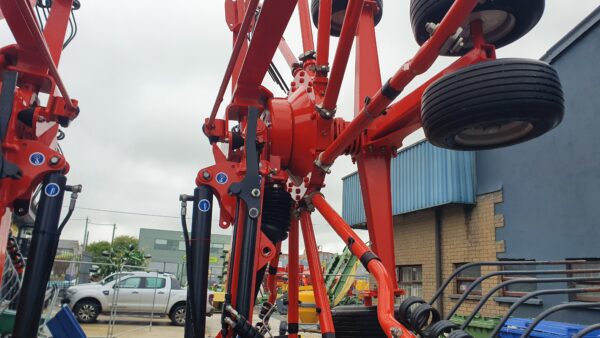 Used Kuhn 7501 Trailed Rake - Image 5