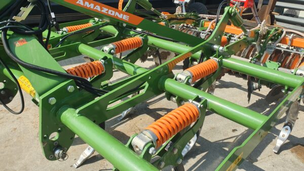 Used Amazone 3 Meter Cenio with APV Air Seeder ( In Stock ) - Image 10