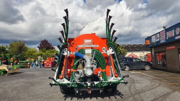 Abbey R2000 Premium Plus Tanker with Agri Pro 7.7 Trailing Shoe ( In Stock ) - Image 3