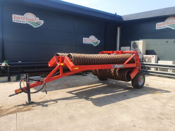 Used Kverneland Actiroll 830 8.3 meter Ring Roller