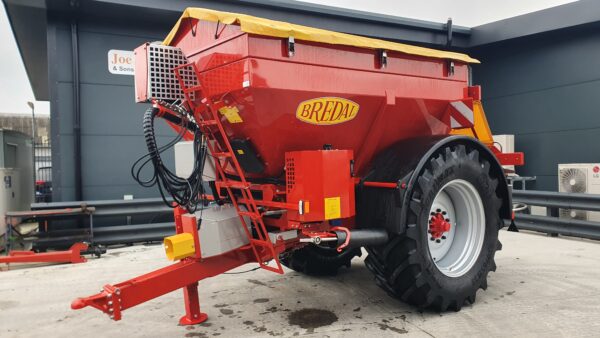 New Bredal Fertilizer and Lime Spreaders