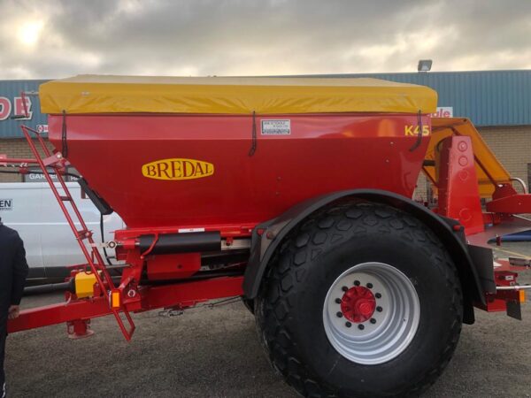 New Bredal Fertilizer and Lime Spreaders - Image 13
